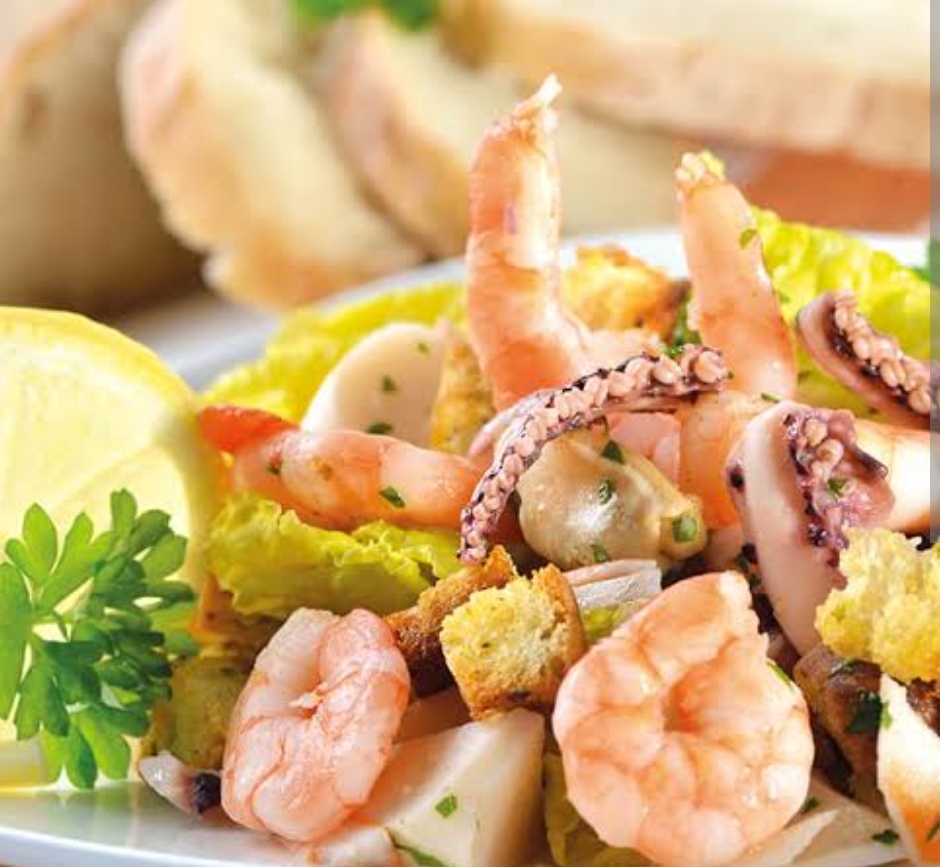 Deniz ürünleri salatası 